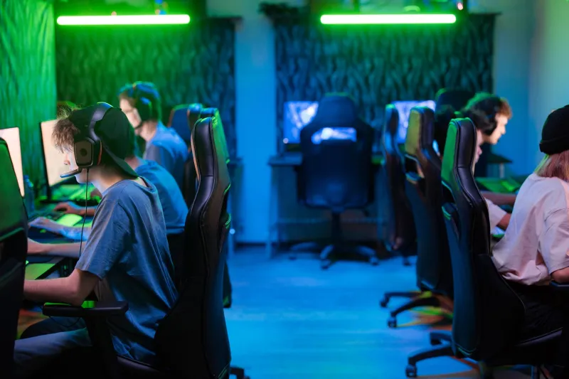 Small Crowd, Loud Passion: How Indie Games Win by Going Niche